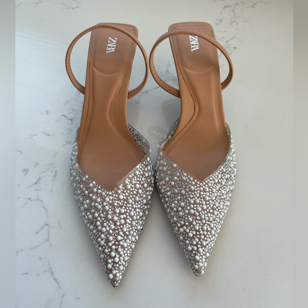 Zara Women's Tan and Pearl Embellished Heels